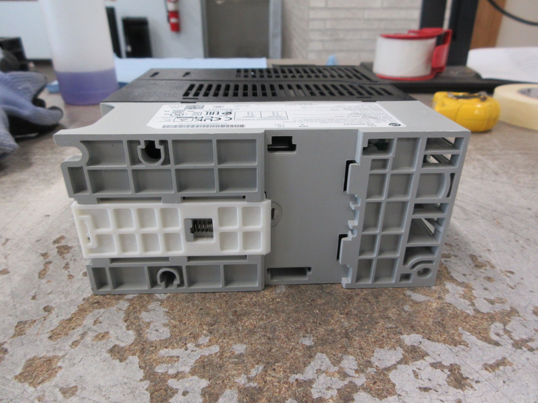 Allen-Bradley PowerFlex 525 AC Drive 25B-B2P5N104 Ser. A F/W: 7.001 0.5HP Used