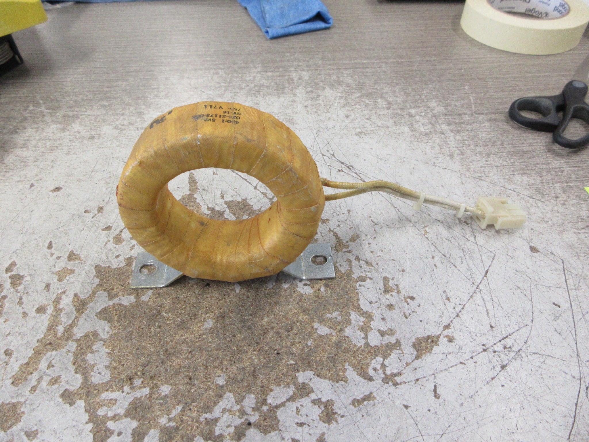 York Current Transformer 025-21173-006 Ratio 450:1A 5VA Used