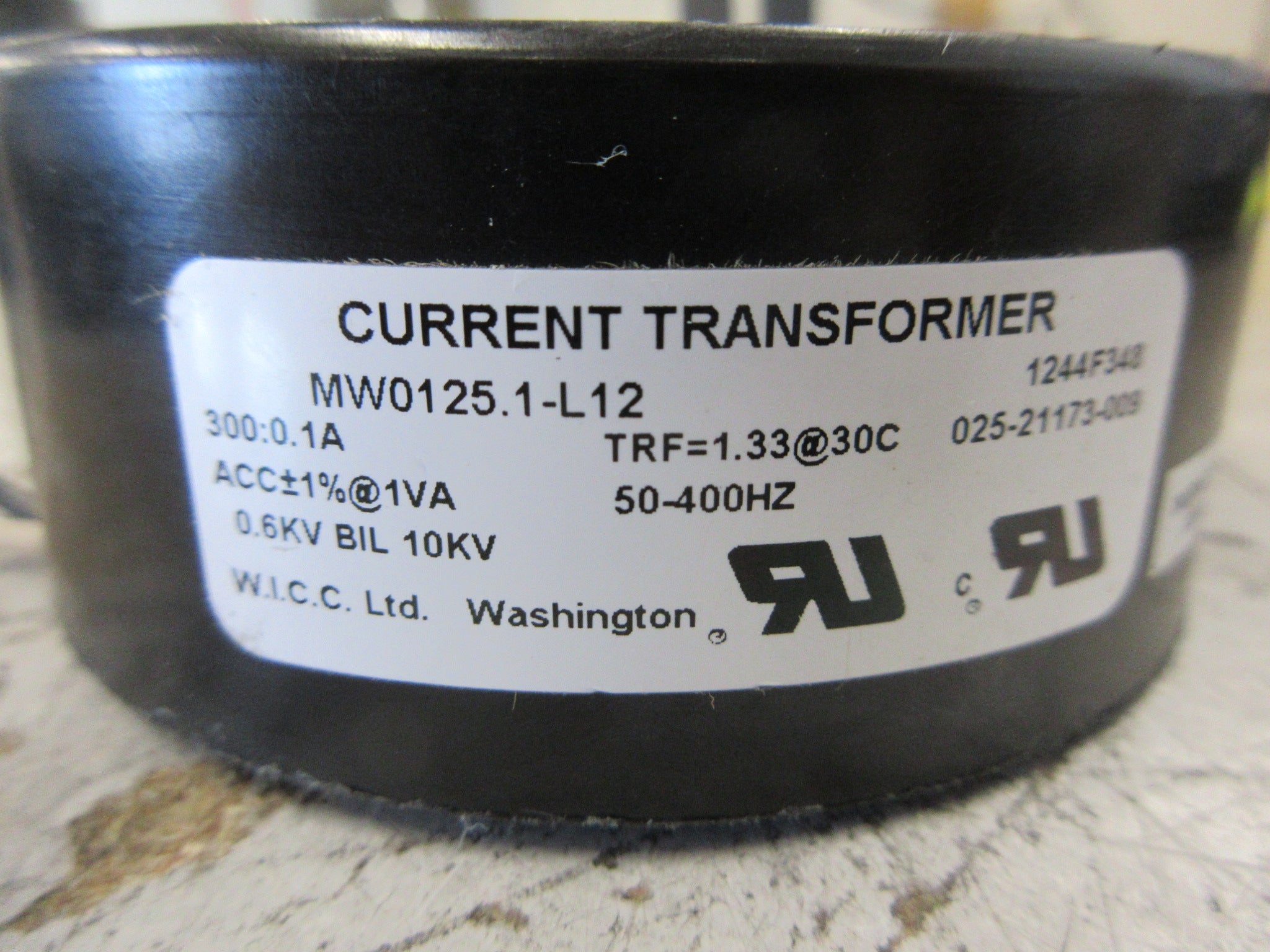 WICC Current Transformer MW0125.1-L12 Ratio 300:0.1A 600V 50-400Hz 10KV BIL Used