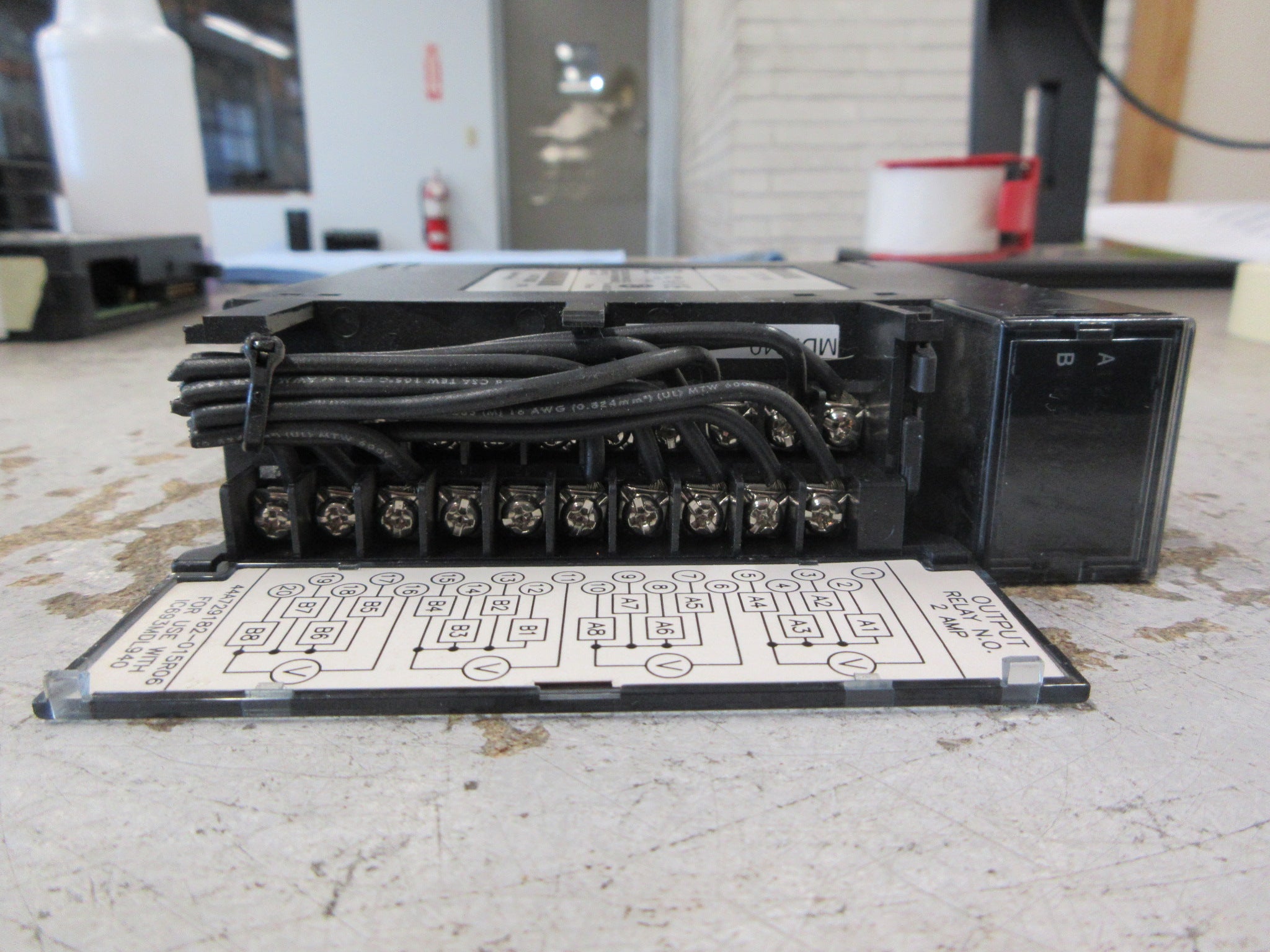 GE Fanuc Output Module IC693MDL940K 16 PT *Broken Cover* Used
