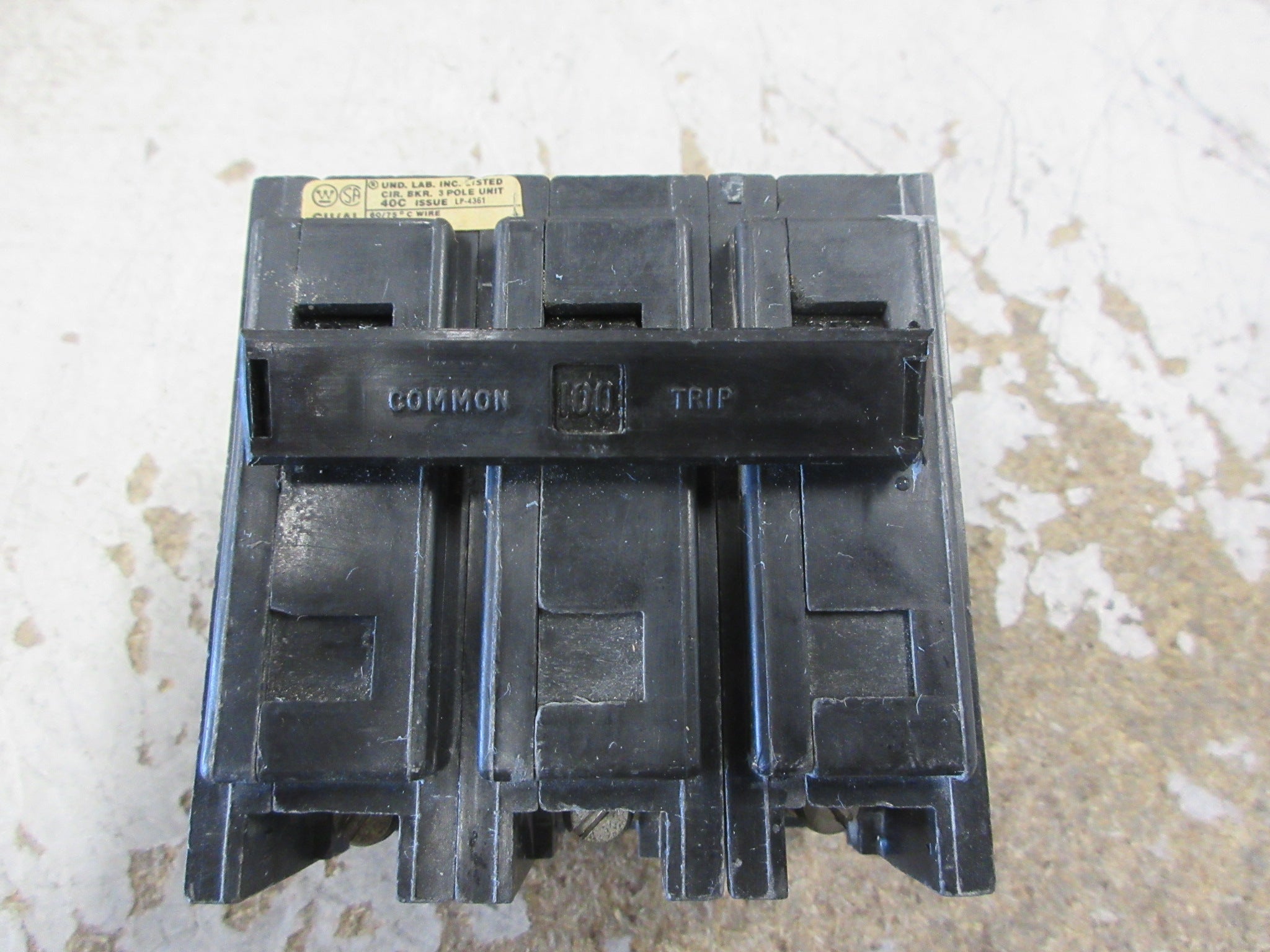 Westinghouse Quicklag B Bolt-On Circuit Breaker QBHW3100H 100A 240V 3P Used
