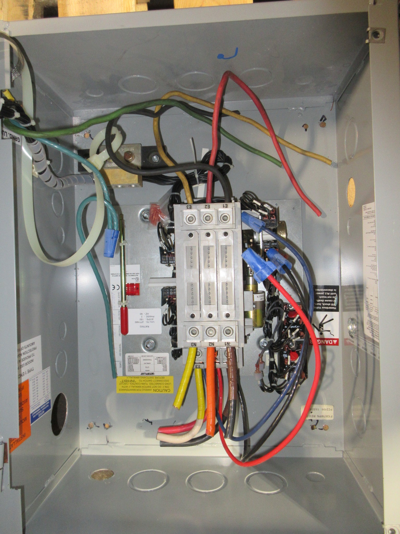 CAT Entelli-Switch MX250 Automatic Transfer Switch CTS 150A 277/480V 3Ph Used