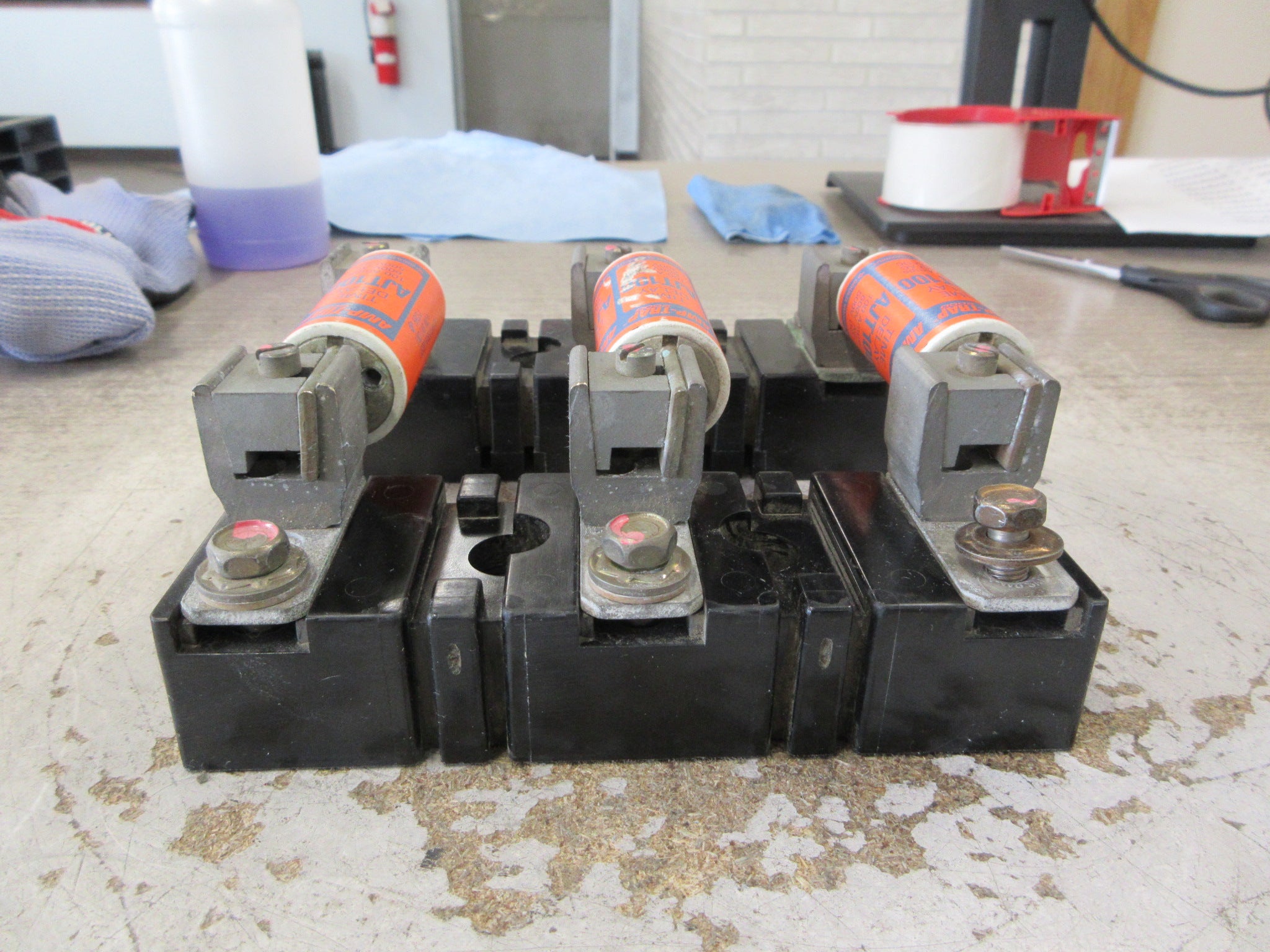 Allen-Bradley Fuseholder X-410710 / X-400656 100A 600V 3P (3) 100A Fuses Used