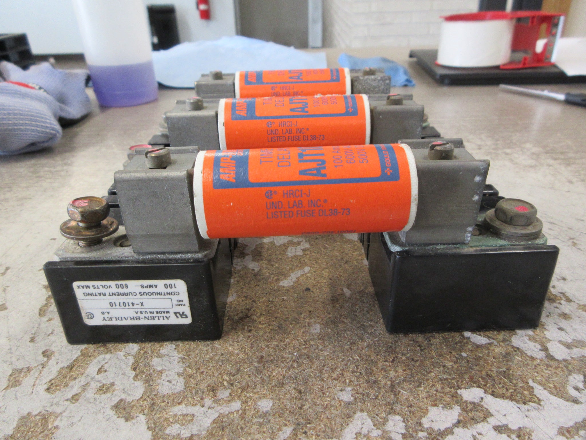Allen-Bradley Fuseholder X-410710 / X-400656 100A 600V 3P (3) 100A Fuses Used