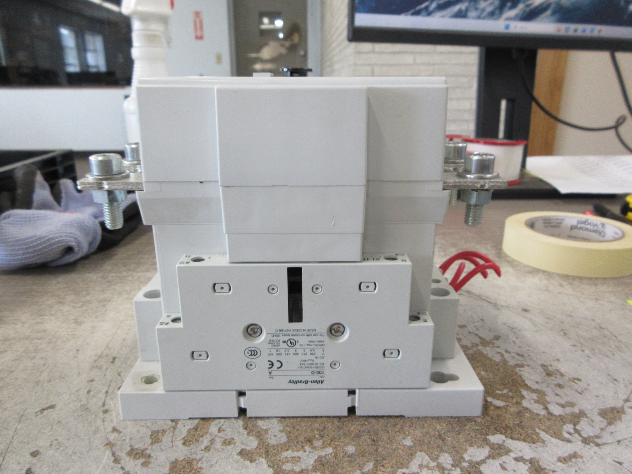 Allen-Bradley Contactor 100-D115 120V Coil 220A 600V Used