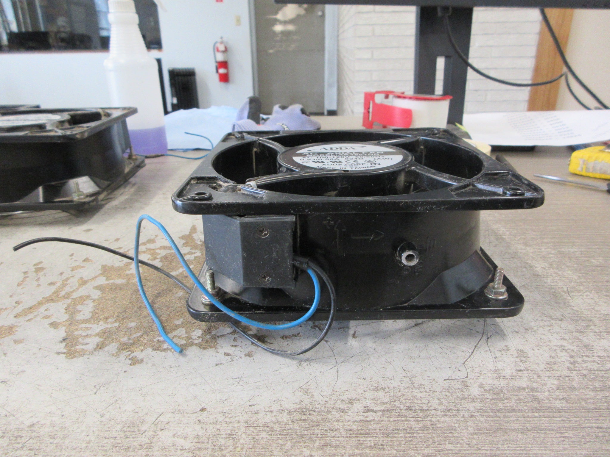 ADDA Axial Fan AK1861HB 100-120V 50/60Hz 0.53/0.50A W/Grille Used