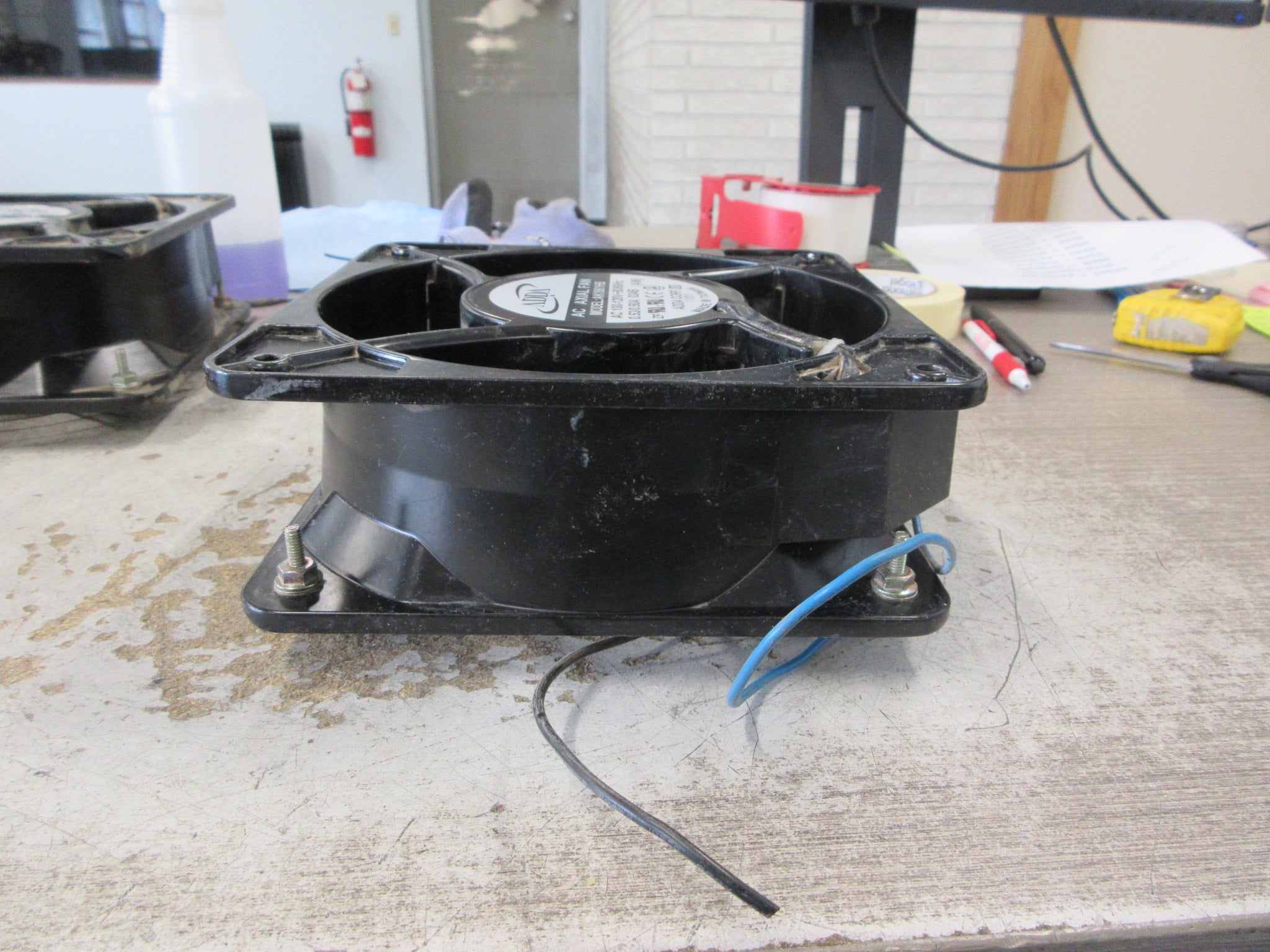 ADDA Axial Fan AK1861HB 100-120V 50/60Hz 0.53/0.50A W/Grille Used