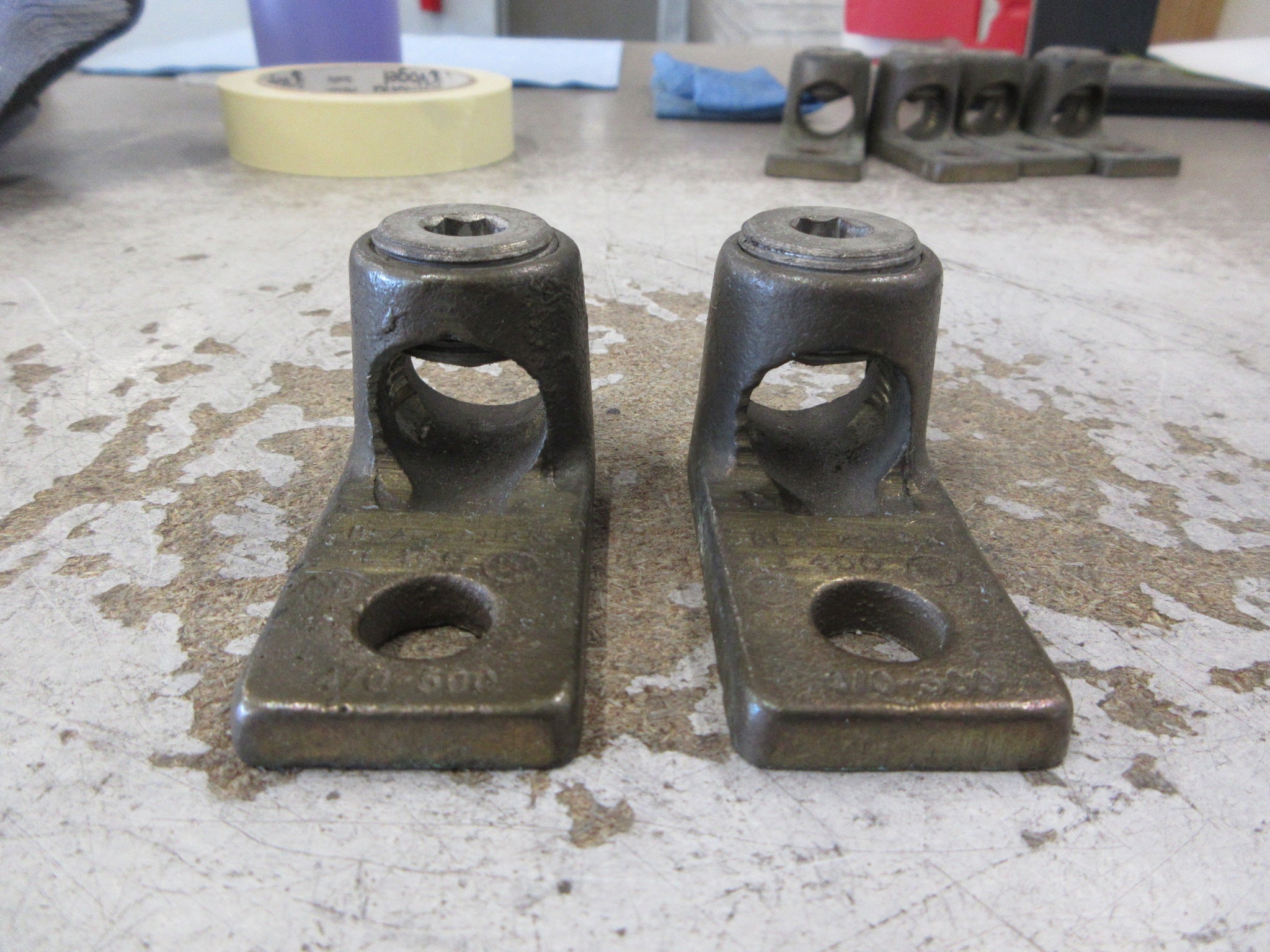 Blackburn Mechanical Lug L400 4/0-500 *Lot of 2* Used