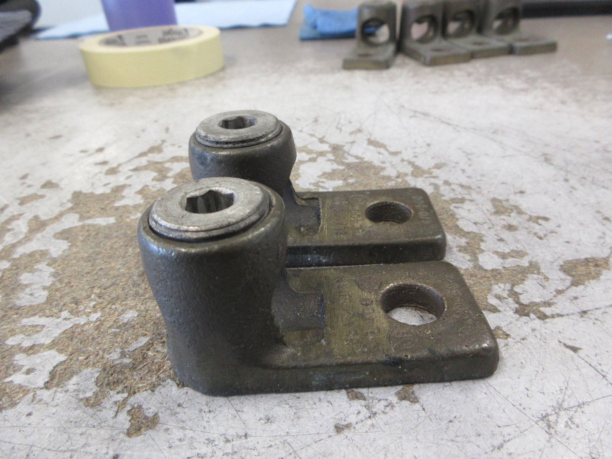 Blackburn Mechanical Lug L400 4/0-500 *Lot of 2* Used
