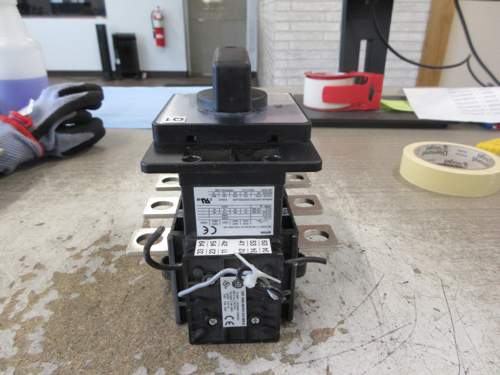 Allen-Bradley Load Switch 194E-B250-1753S Ser. B 250A 600V Used