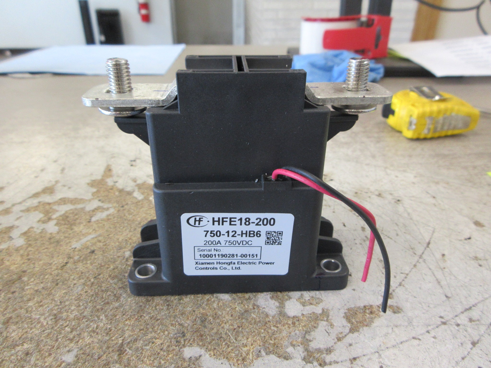 Hongfa DC Contactor HFE18-200 750-12-HB6 200A 750V Used