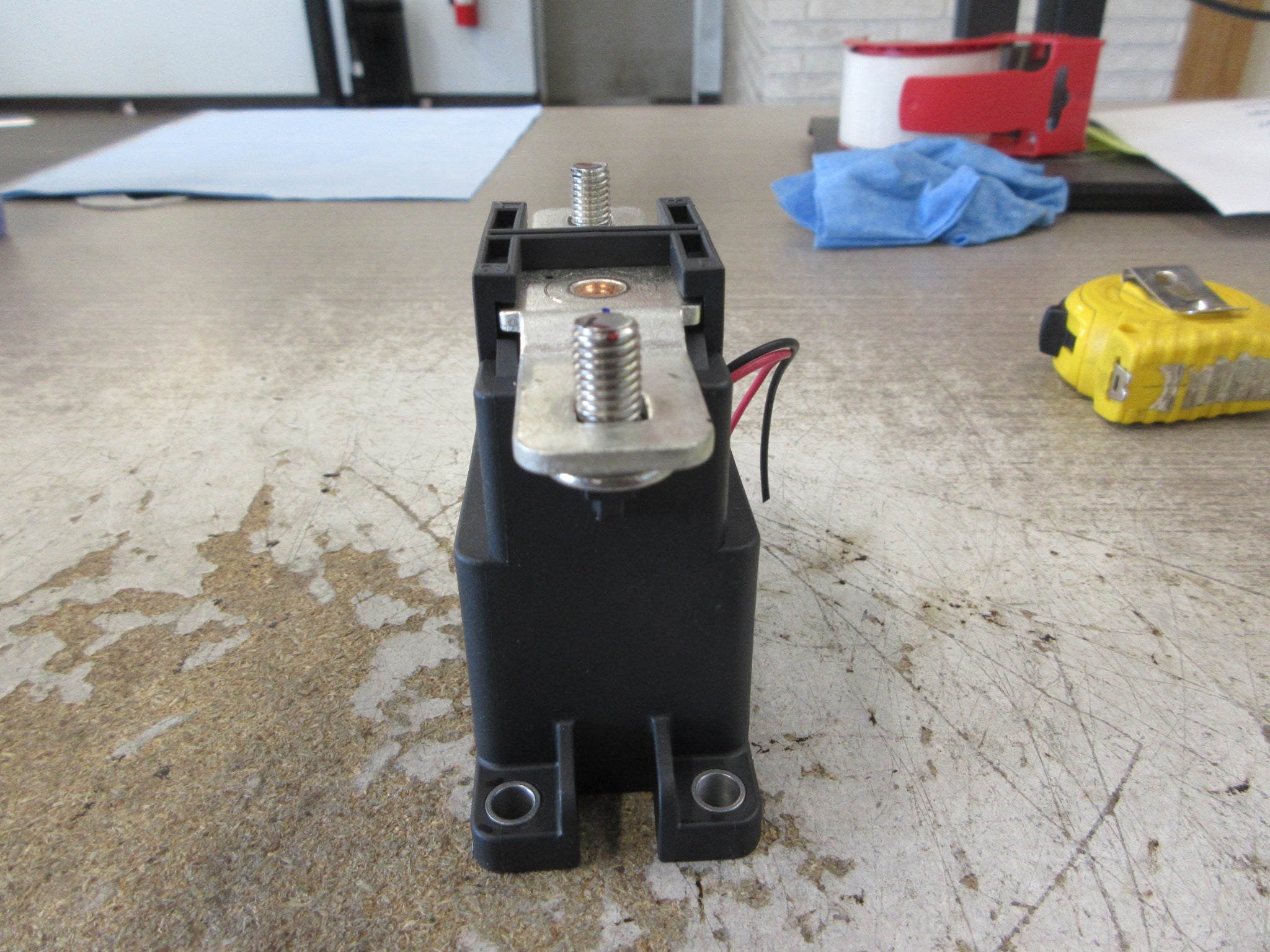 Hongfa DC Contactor HFE18-200 750-12-HB6 200A 750V Used