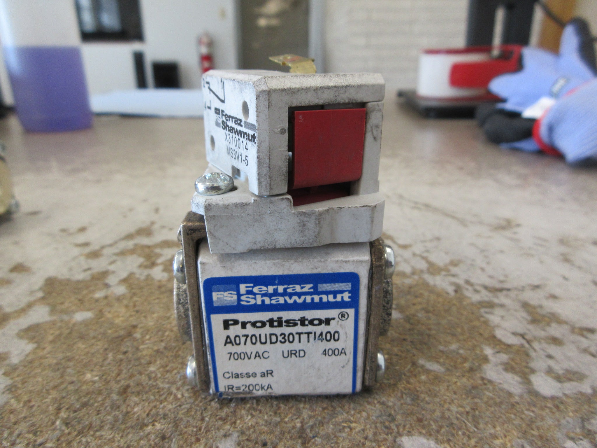 Ferraz Shawmut Protistor Fuse A070UD30TTI400 400A 700V Used