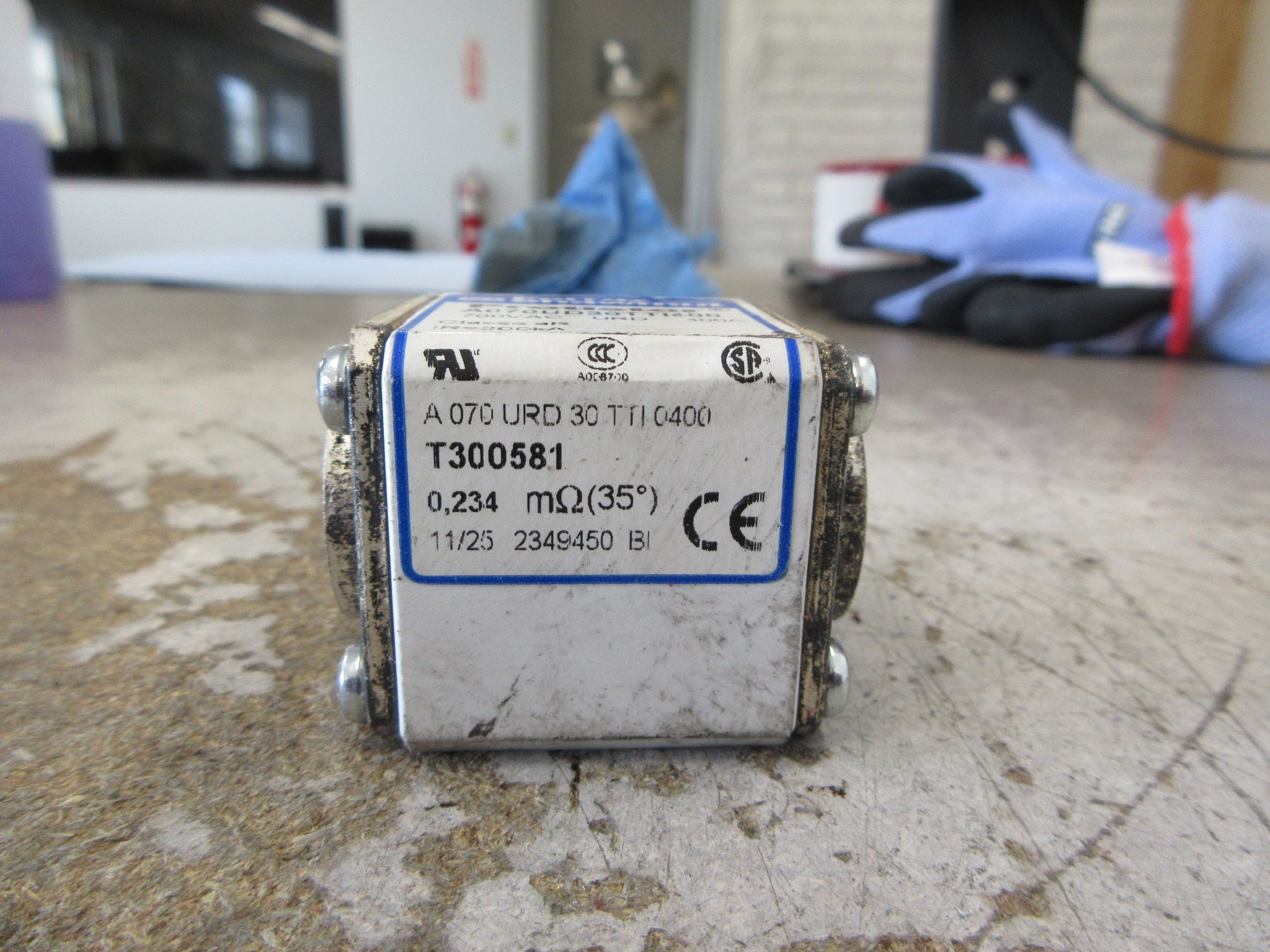 Ferraz Shawmut Protistor Fuse A070UD30TTI400 400A 700V Used