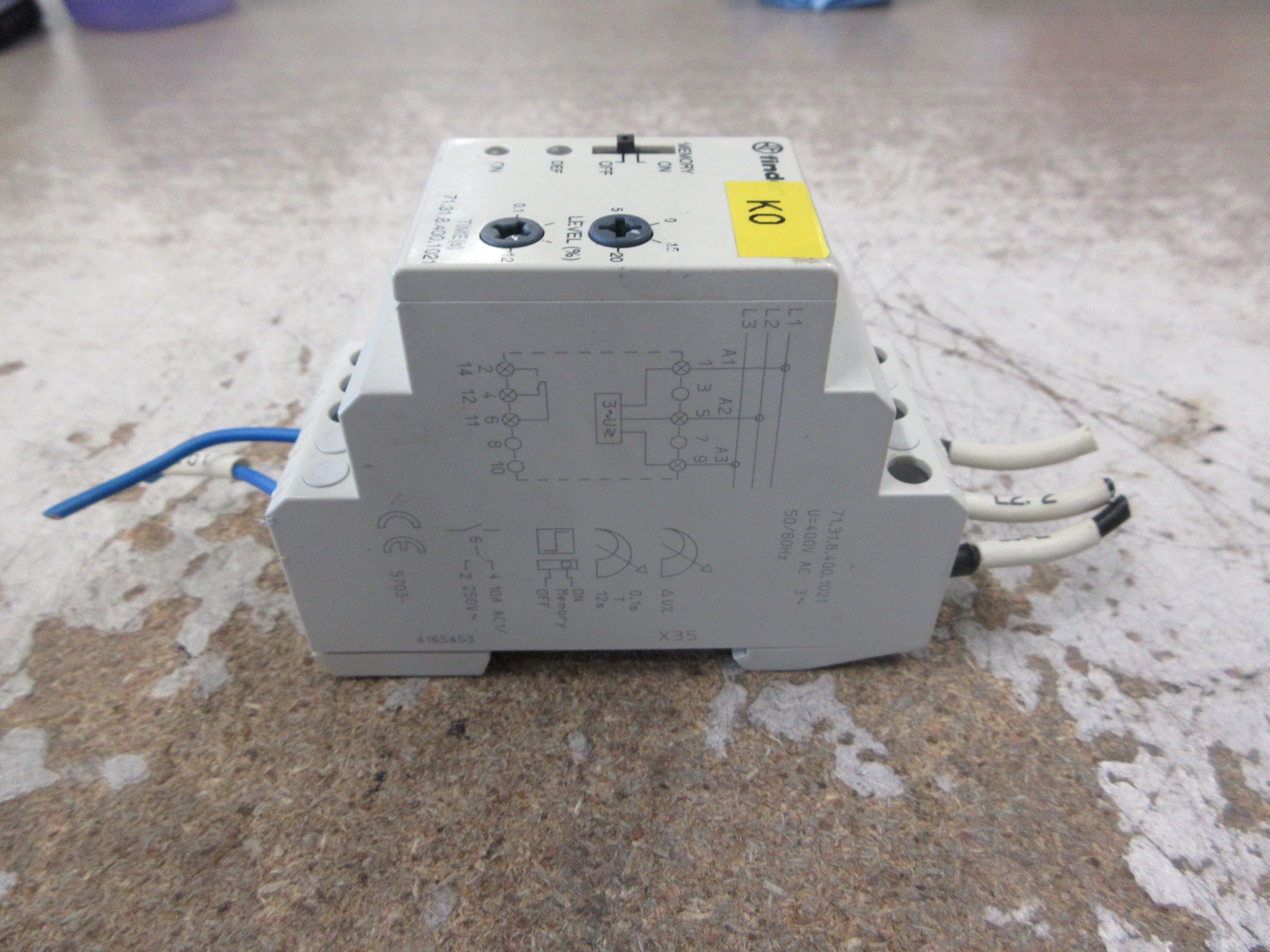 Finder Voltage Monitoring Relay 71.31.8.400.1021 Used