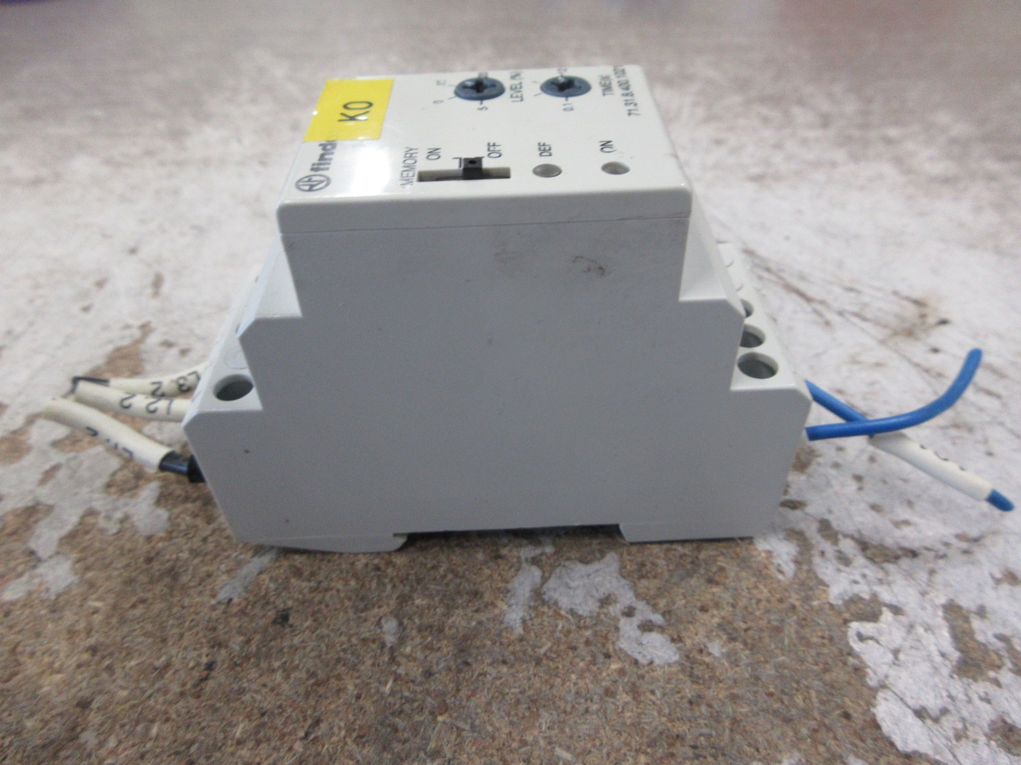 Finder Voltage Monitoring Relay 71.31.8.400.1021 Used