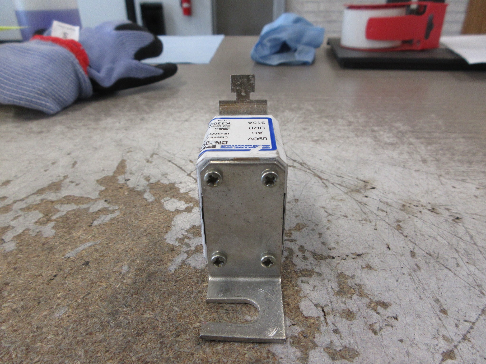 Ferraz Shawmut Protistor Fuse DN00UB69V315L 315A 690V Used