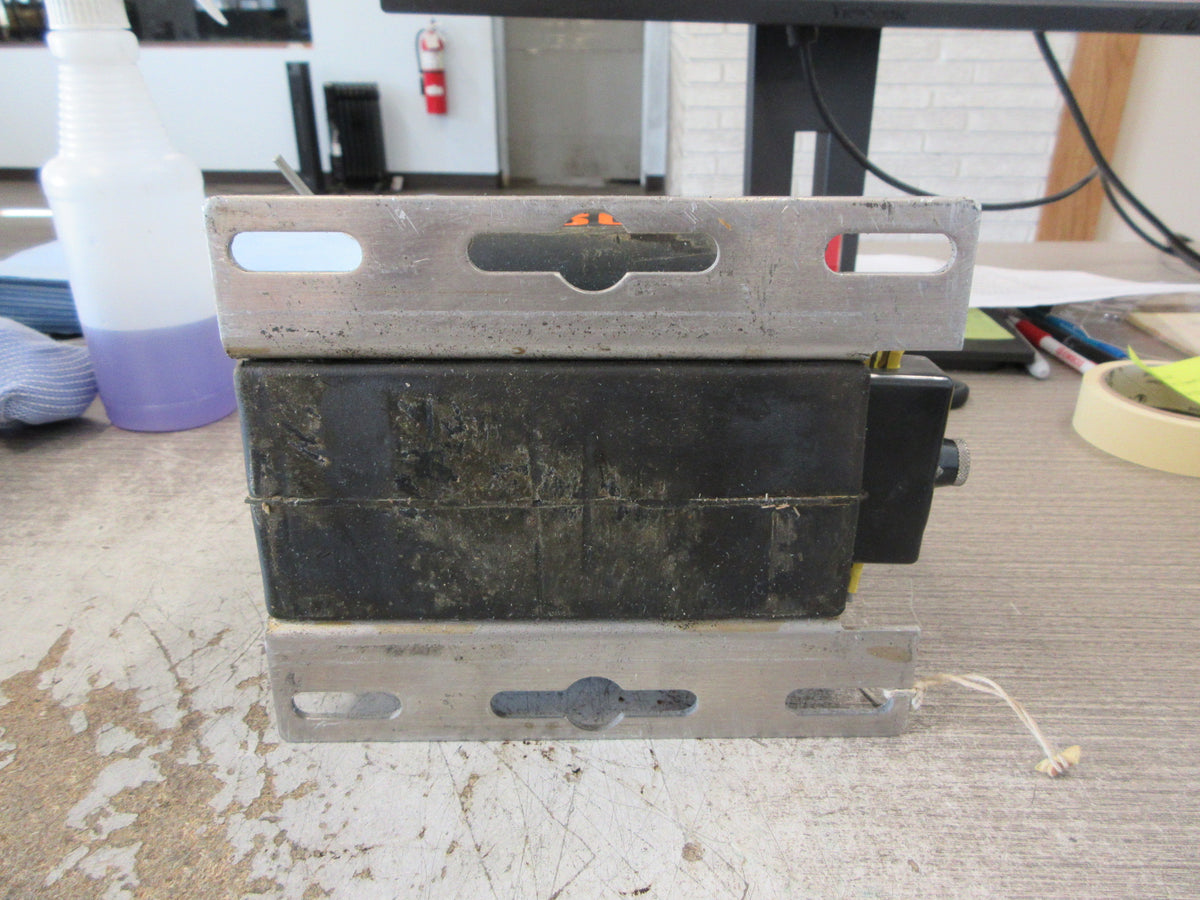 Westinghouse PXA-10 Potential Transformer 592A781G04 Pri: 480Y/480V Used
