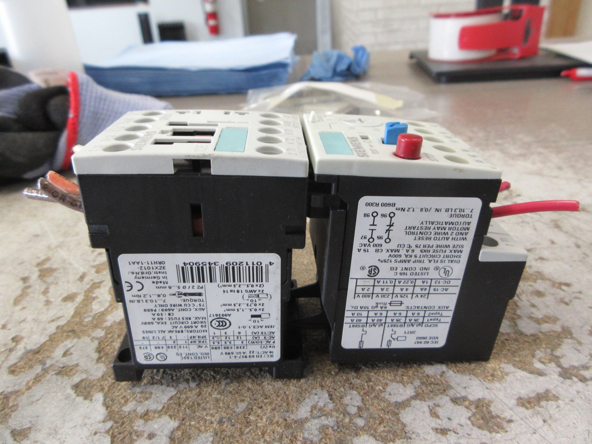Siemens Starter 3RT1017-1AK61/3RB1015-2NB0 120V Coil Trip: 0.4-1.6A Used