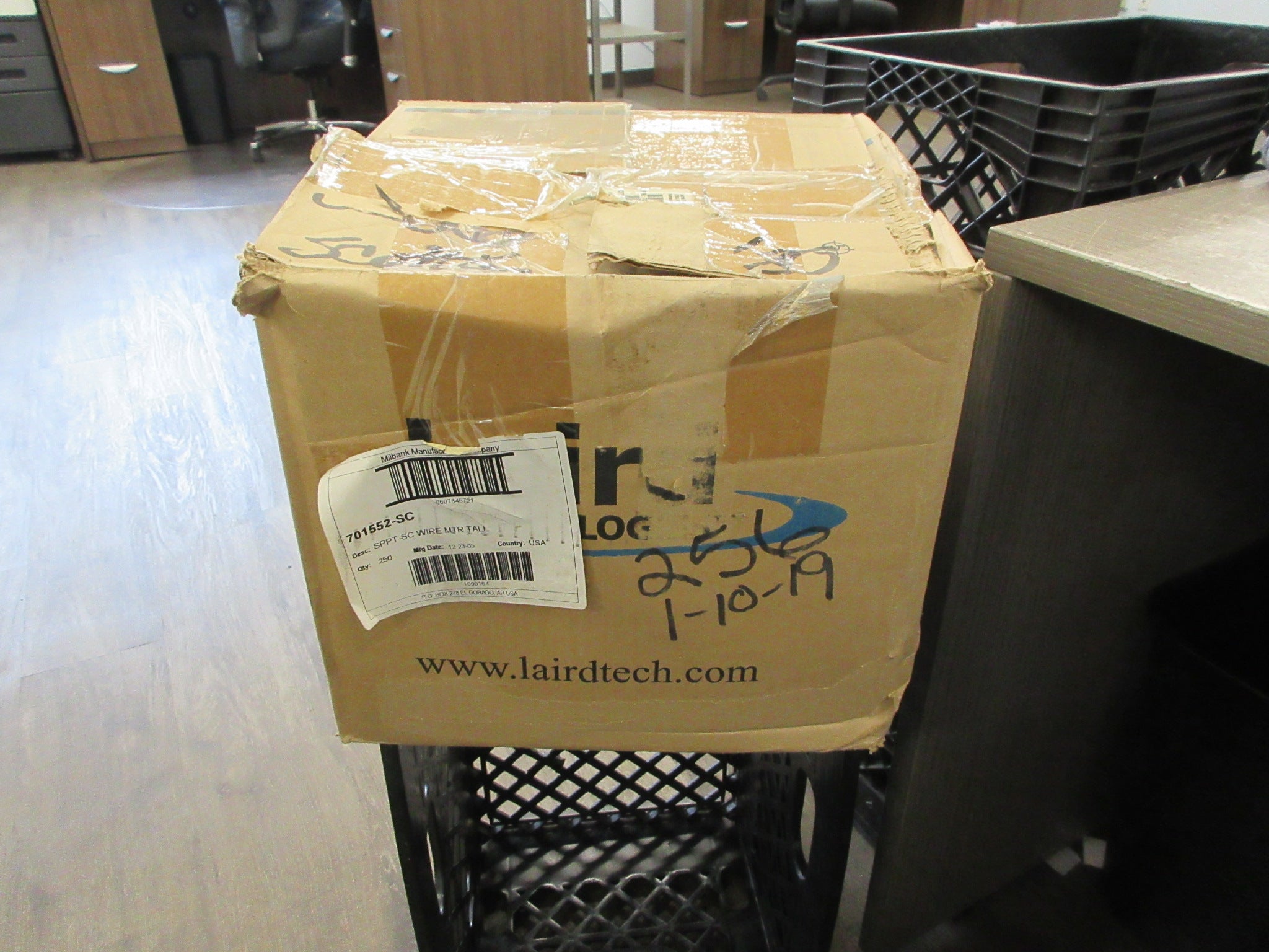 Milbank Tall Support Wire 701552-SC *Box of 220* New Surplus