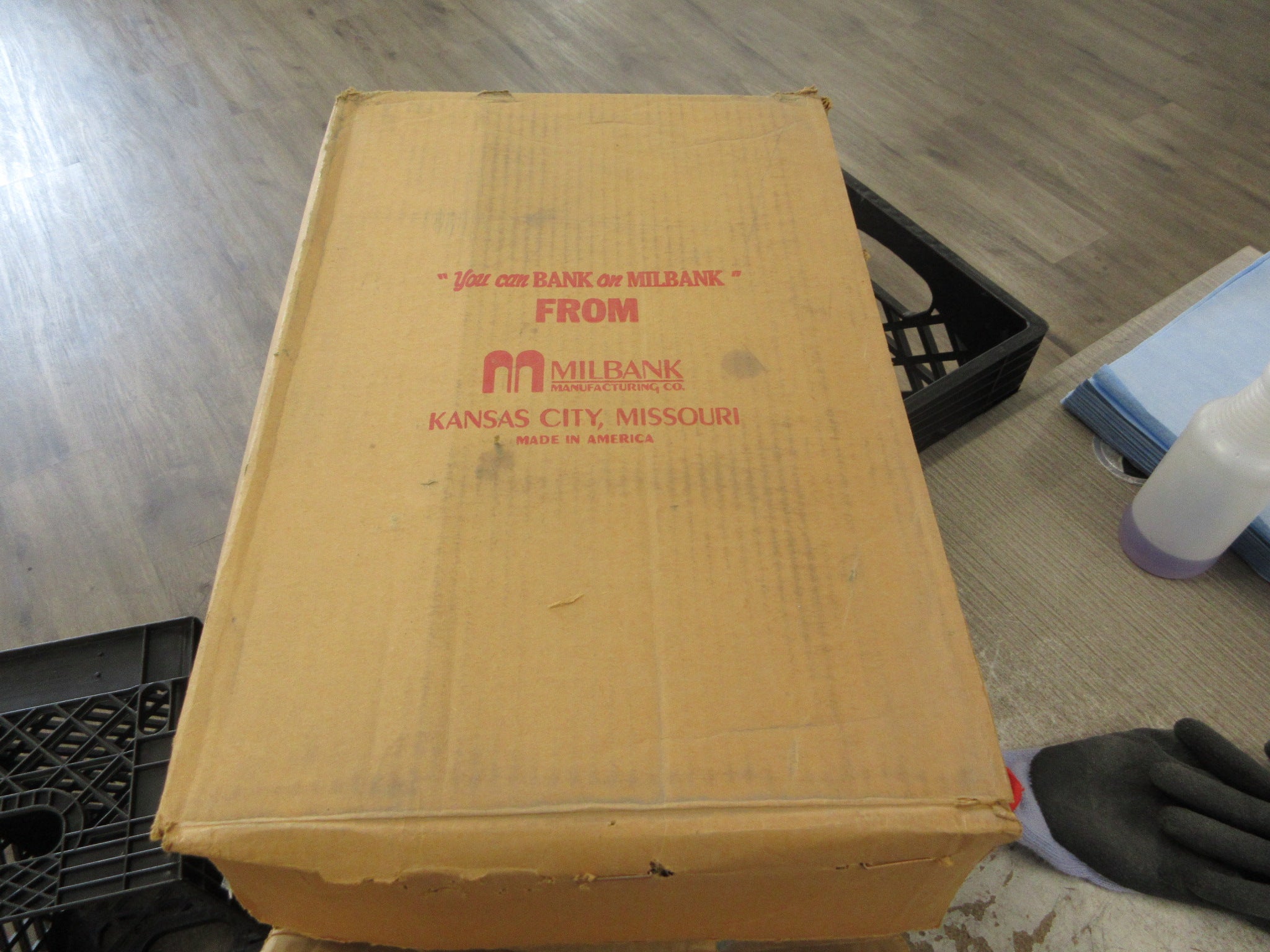 Milbank Bridge Z811468-SO *Box of 14* New Surplus