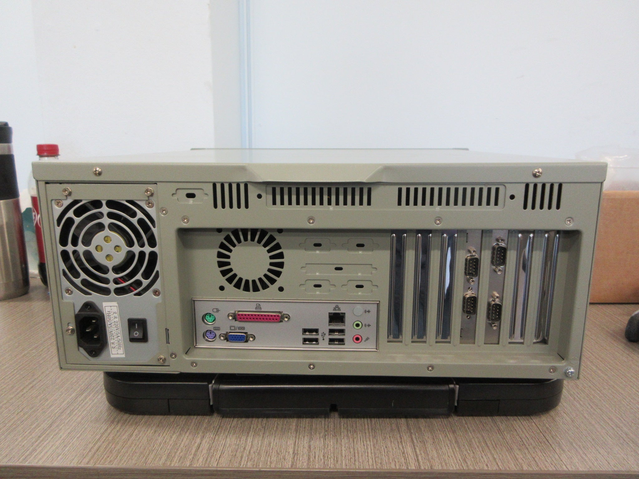 Advantech Industrial Computer IPC-610MB-L Ver. B Rev. A4 Used