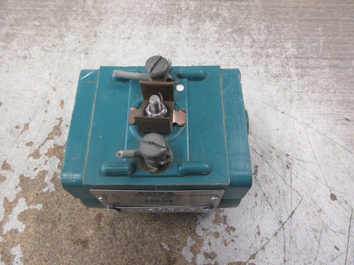 Astra Current Transformer AA-10 Ratio 200:5A 60Hz 600V 10KV BIL Used