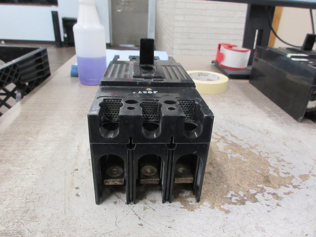 GE Circuit Breaker TFJ236200 Mod. 5 200A 600V *Chipped Corner* Used