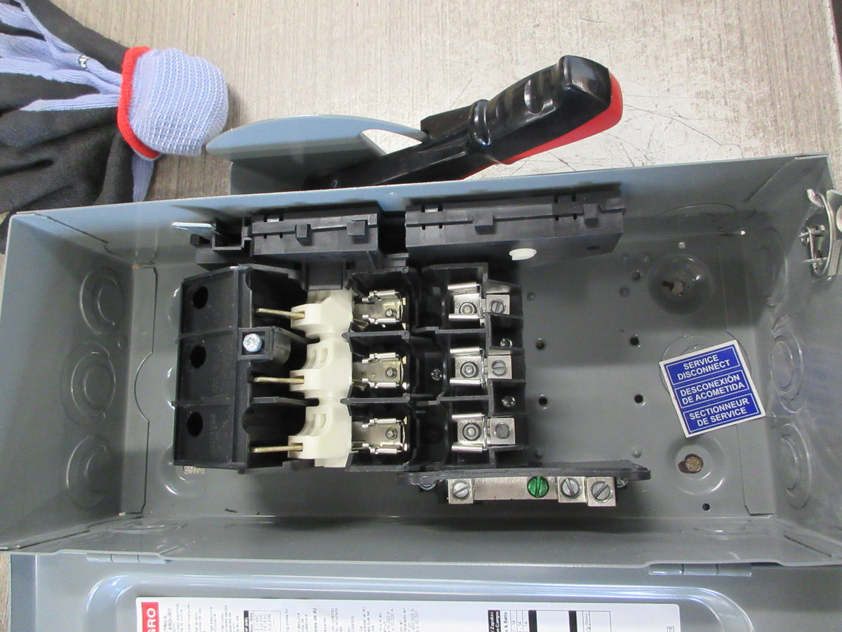 Square D Fusible Safety Switch/Disconnect H321N Ser. F05 30A 240V 3P Used