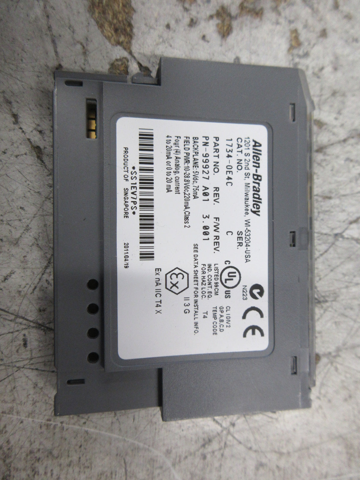 Allen-Bradley Analog Output Module 1734-0E4C Ser. C Rev. A01 F/W Rev. 3.001 Used