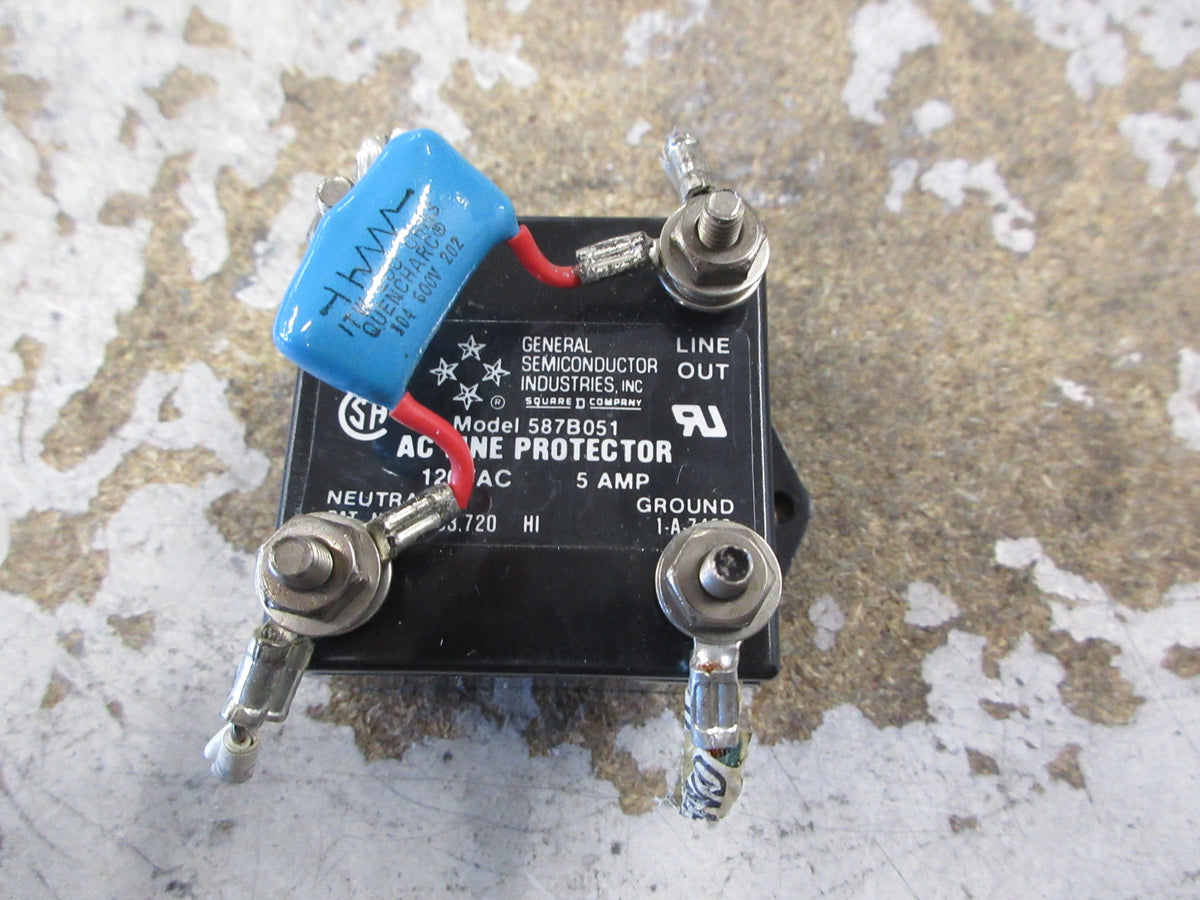 Square D AC Line Protector 587B051 120VAC 5A Used