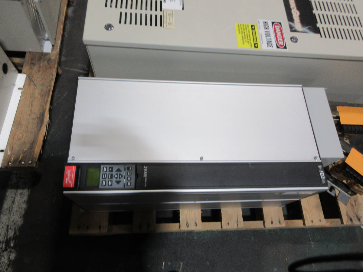 Danfoss VLT 6000 AC Drive 178B4811 100HP 3Ph Used