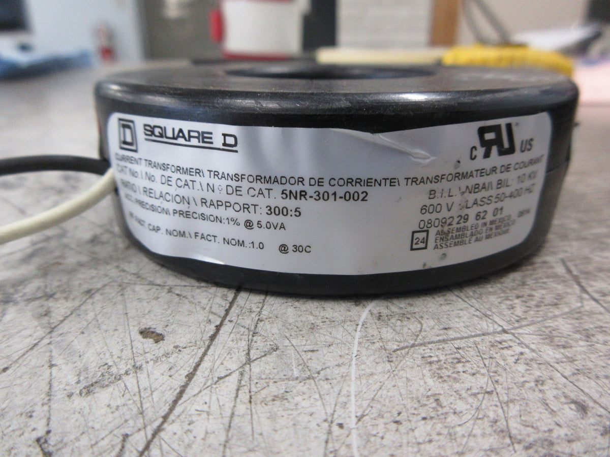 Square D Current Transformer 5NR-301-002 Ratio 300:5A 600V 50-400Hz Used