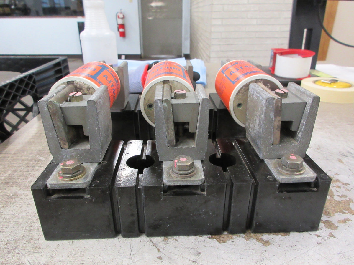 Allen-Bradley Fuseholder X-402238 / X-410744 200A 600V 3P (3) 400A Fuses Used