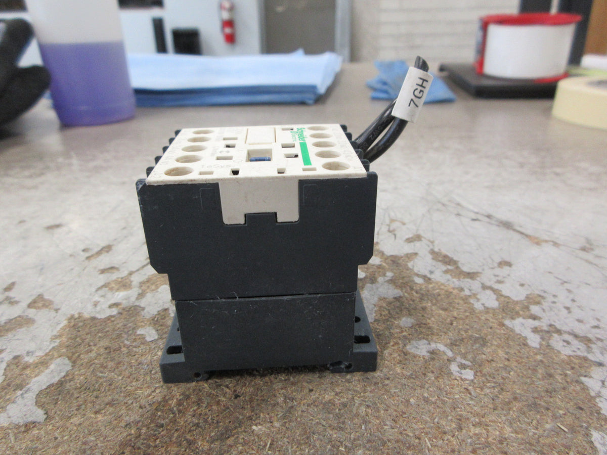Schneider Electric Contactor CA2KN 40U7 230/240V Coil Used