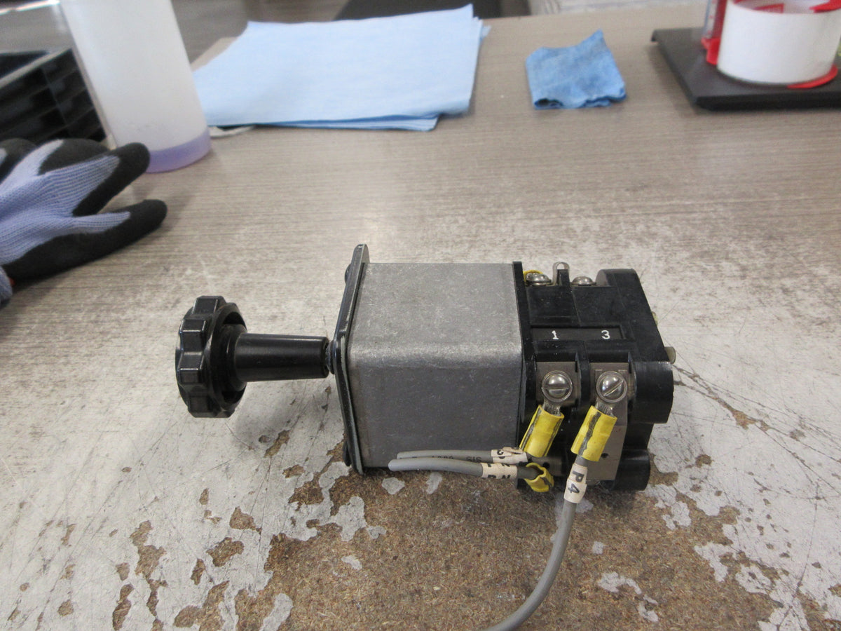 GE Type SPM Rotary Switch 10AA004 Used