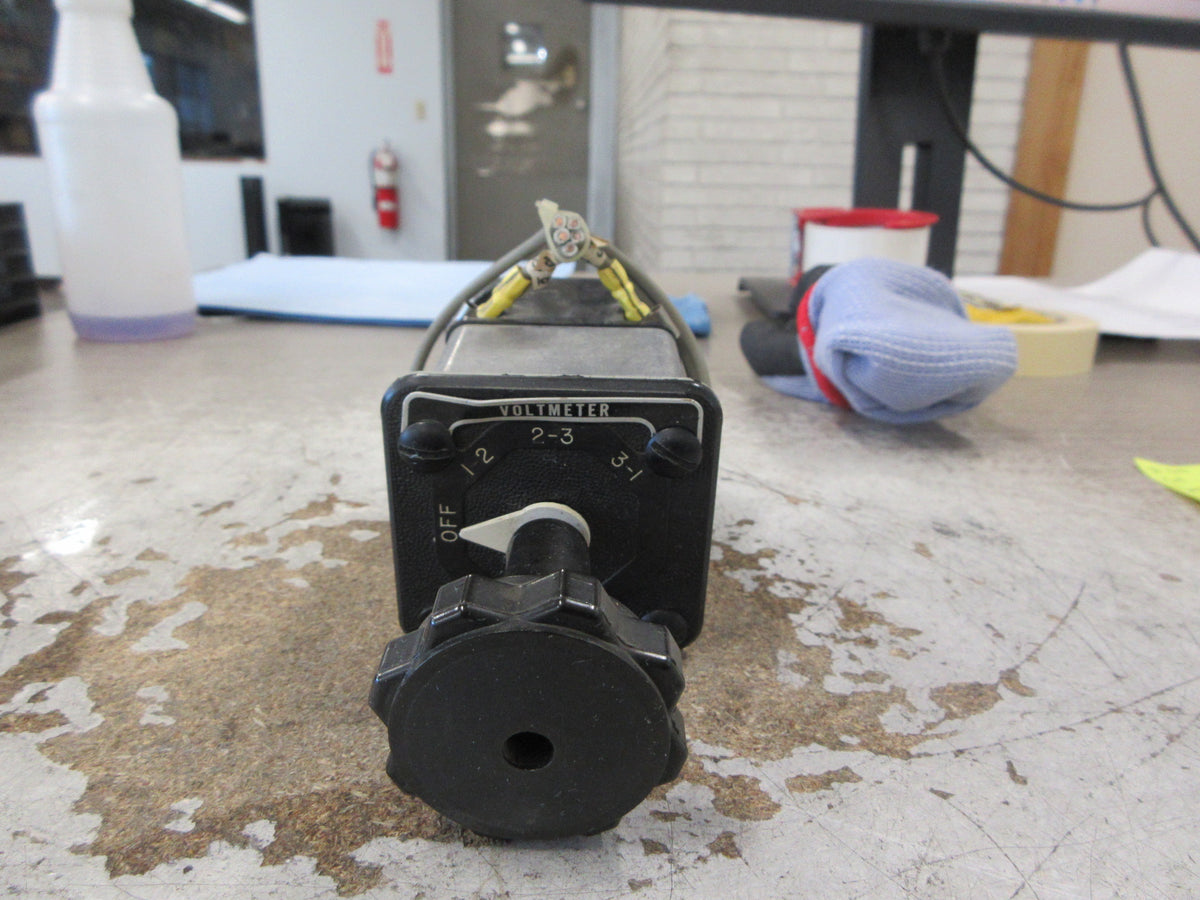 GE Type SBM Voltmeter Rotary Switch 10AA004 Used