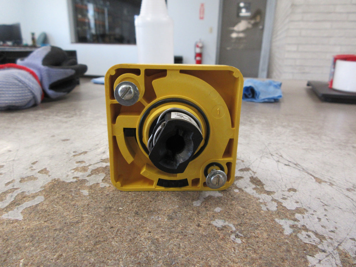 Allen-Bradley Operating Handle 194R-HS4E Ser. A Used