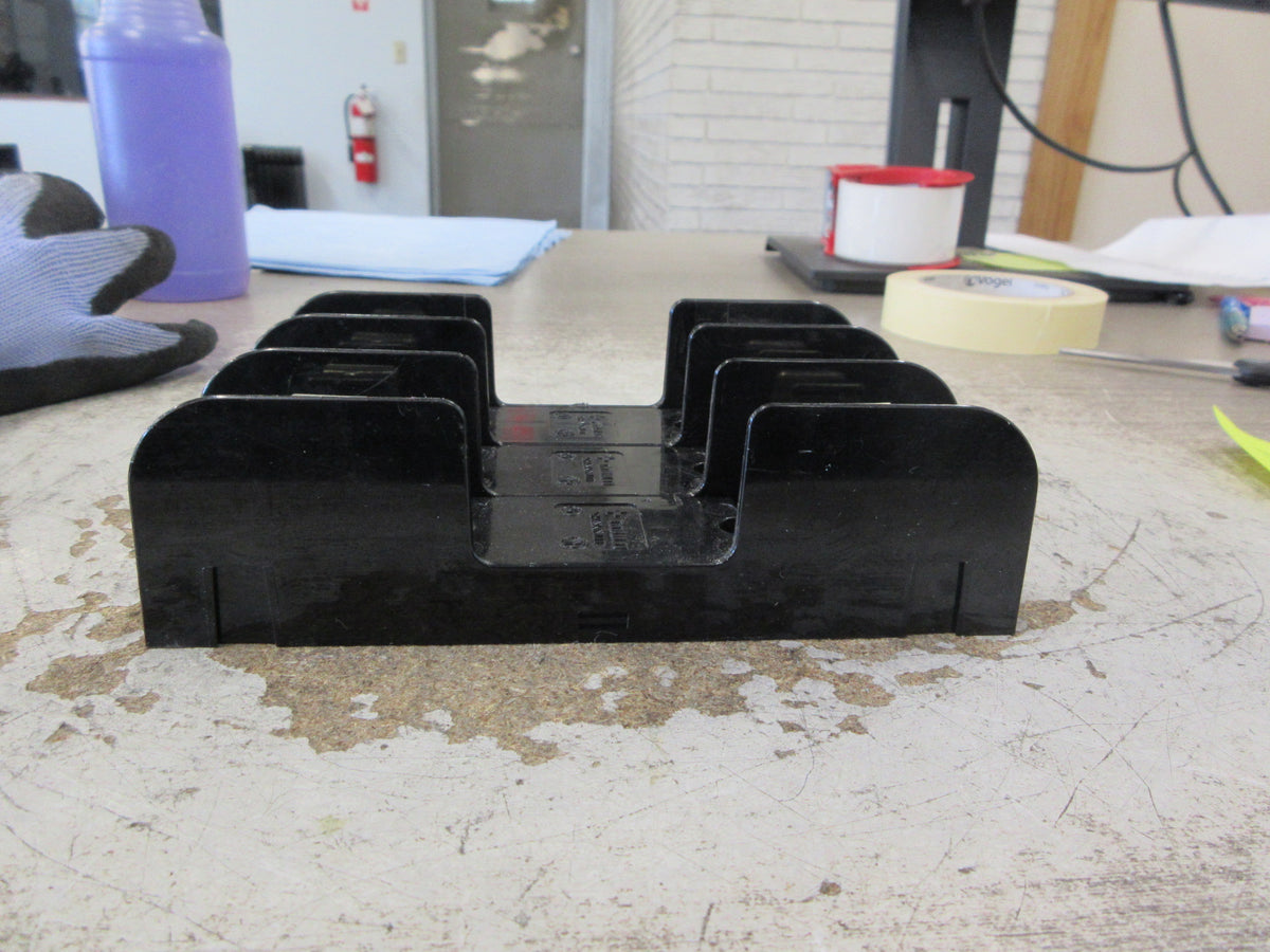 Gould Shawmut Fuseholder 60328R 30A 600V 3P Used