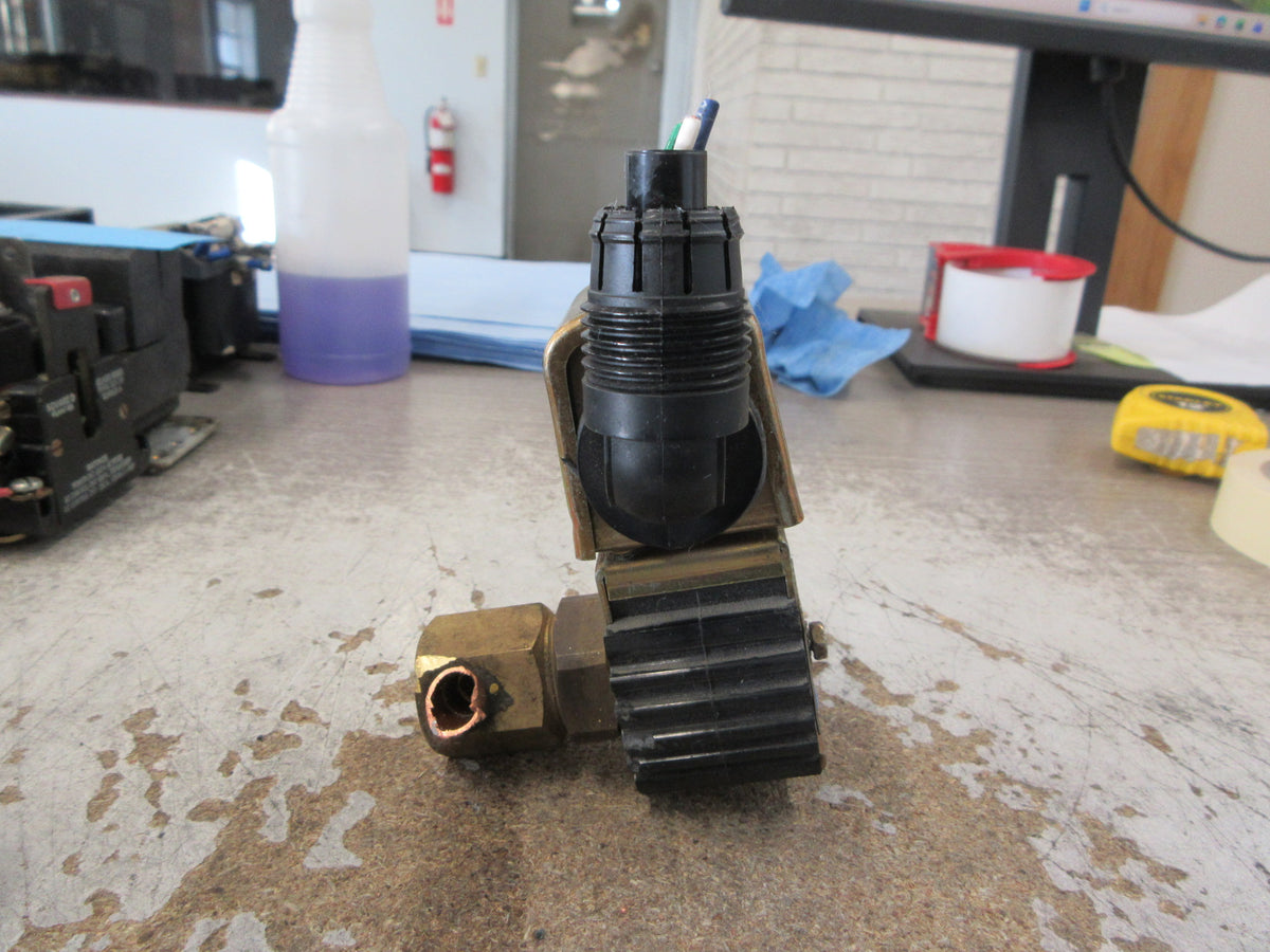 Sporlan Solenoid Valve E9S240 300 PSI MOPD 500 PSI MRP Used