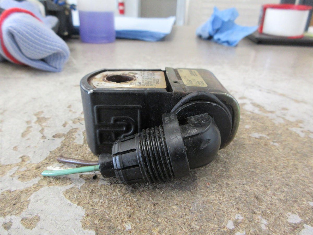 Parker Solenoid Coil DFSC05 120V @ 60Hz 110V @ 50Hz Used