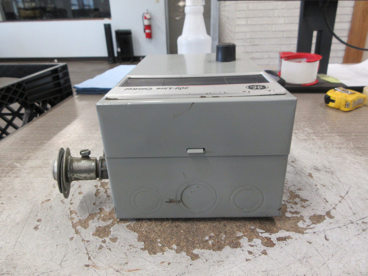 GE Enclosed Size 1 Starter CR306C1**ACWA 230-460V Coil 27A 600V Used
