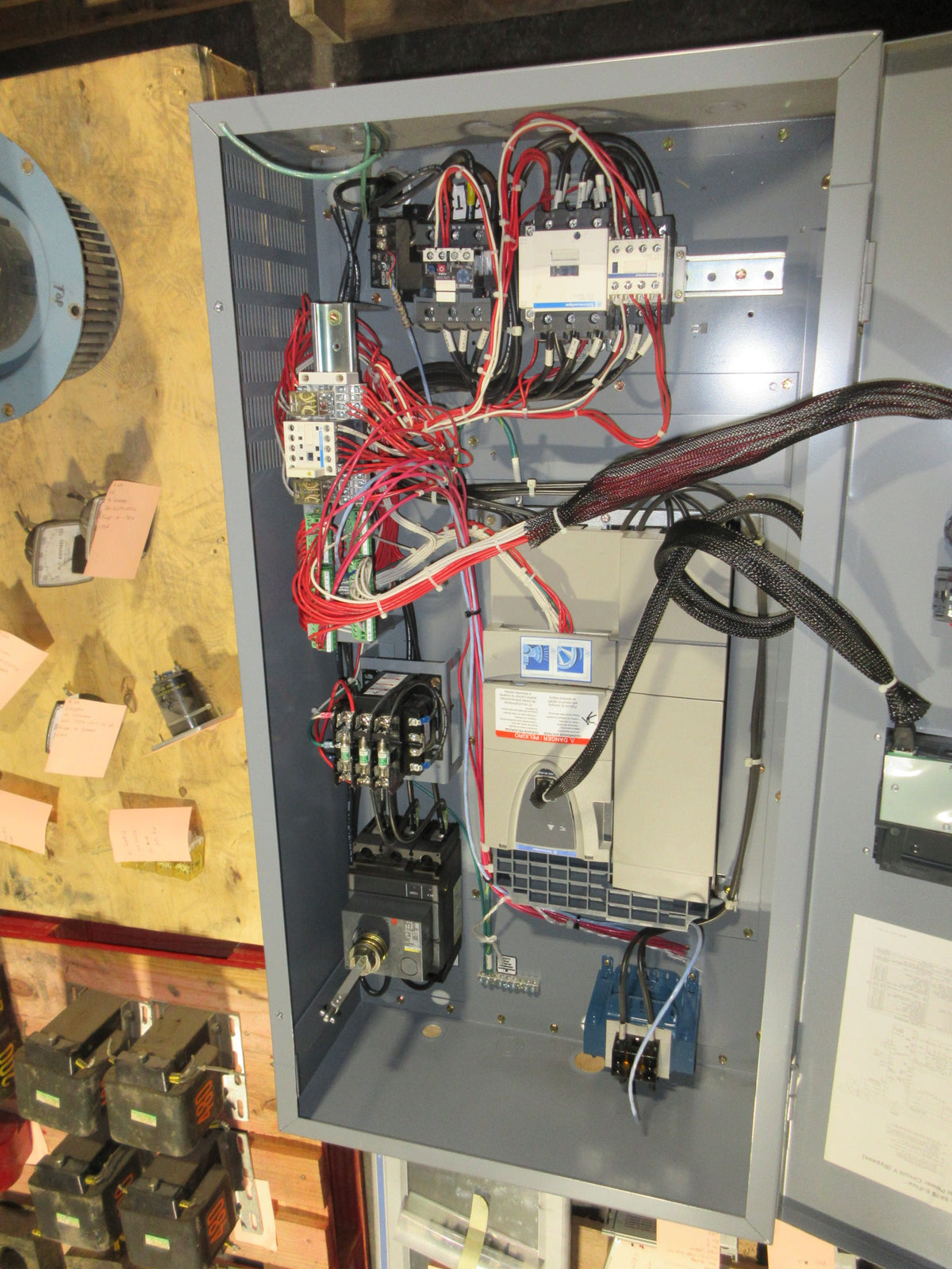 Square D E-Flex Altivar AC Drive 8839 EFDLG4VY A07B08 Ser. B 25HP 3Ph Used