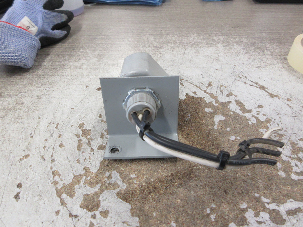 GE Surge Arrester 9L15ECC001 650VAC 3P Used