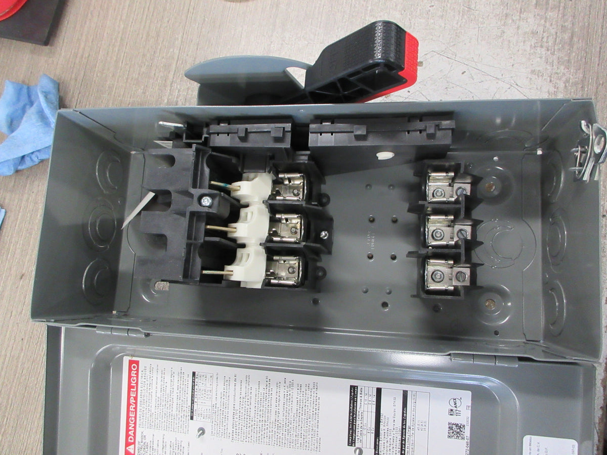 Square D Fusible Safety Switch/Disconnect H361 Ser. F05 30A 600V 3P New Surplus