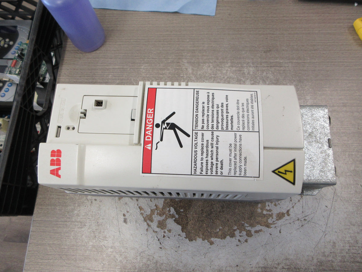 ABB CH401 AC Drive ACH401600532 5HP 3Ph Input: 3~380-480V , 8.3A , 48-63Hz Used