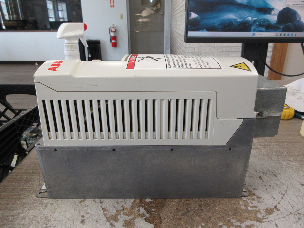 ABB CH401 AC Drive ACH401600532 5HP 3Ph Input: 3~380-480V , 8.3A , 48-63Hz Used