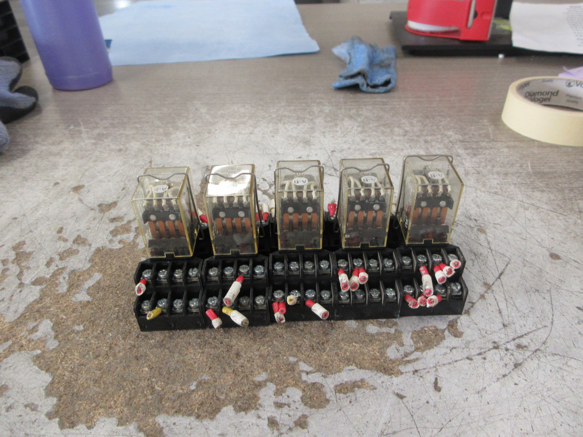 Allen-Bradley Relay 700-HC24A1 Ser. C 120V Coil w/ Base *Lot of 5* Used