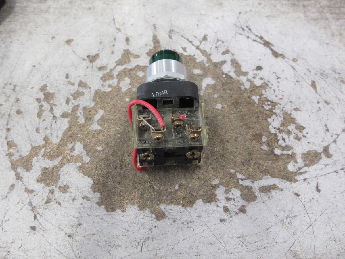 Allen-Bradley Illuminated Push Button 800T-QT10 Ser. T 120V AC/DC Green Used