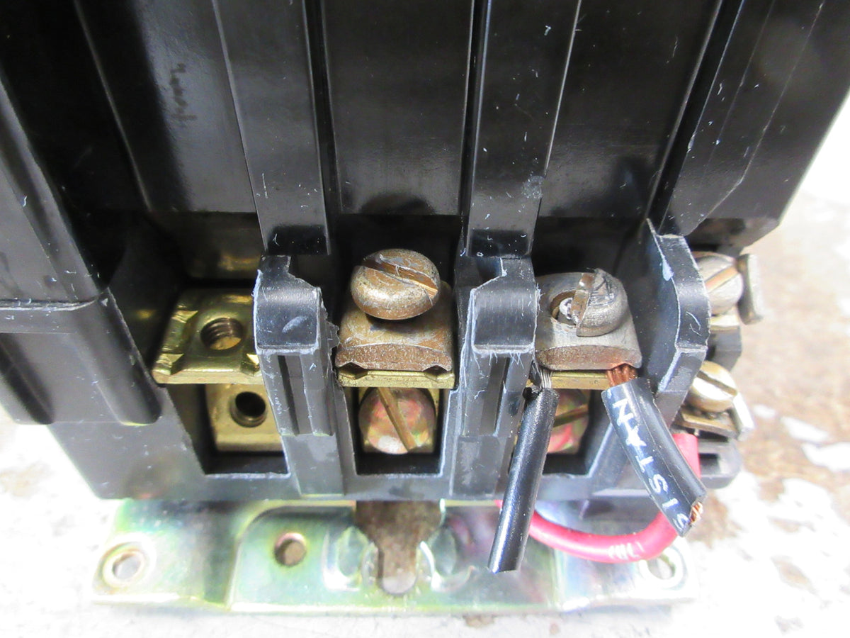 Square D Size 1 Starter 8536 SCO -3 S Ser. A 120V Coil 600 V Used